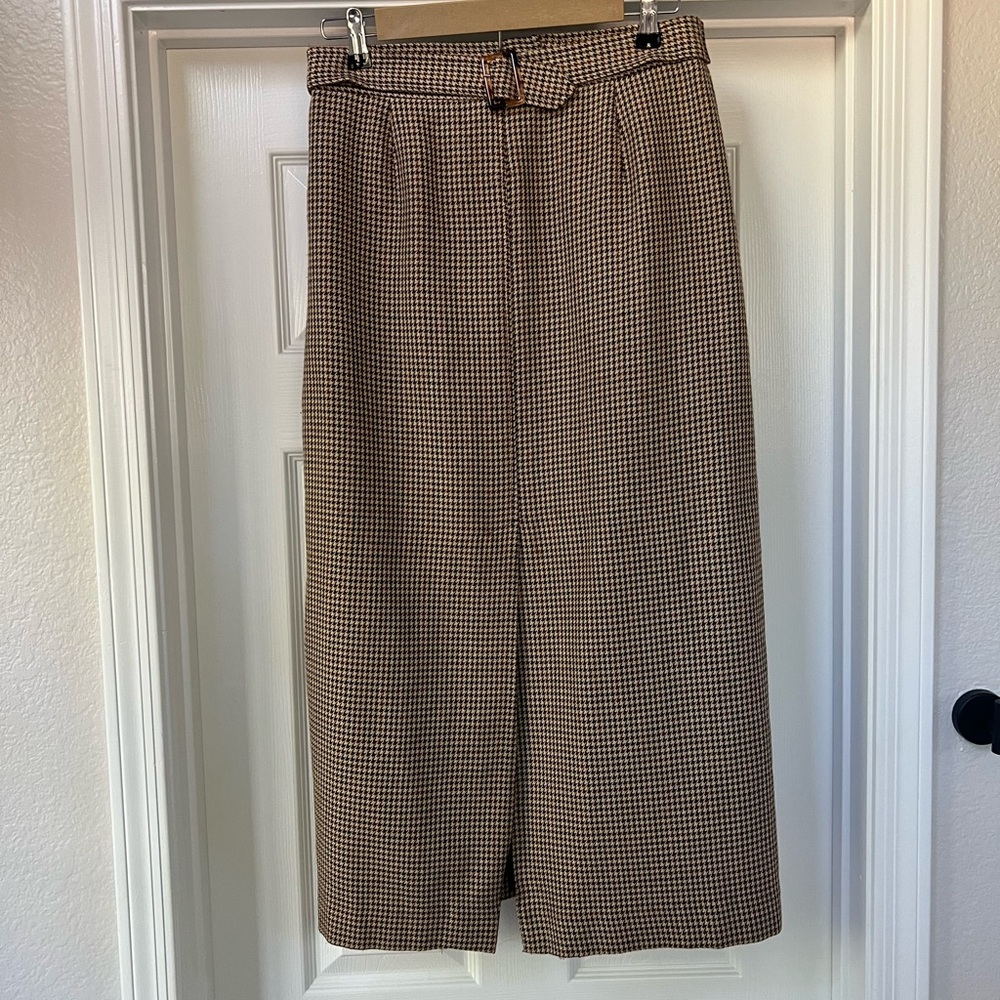 Classic Houndstooth Skirt